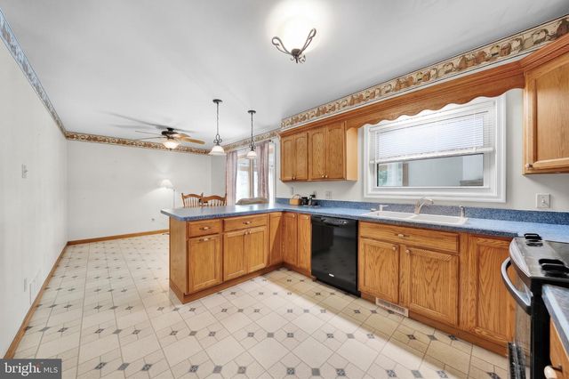 312 LOWER VALLEY RD, North Wales, PA 19454