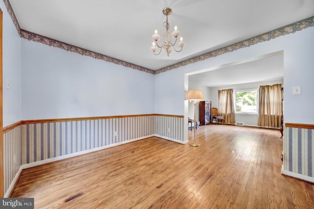 312 LOWER VALLEY RD, North Wales, PA 19454
