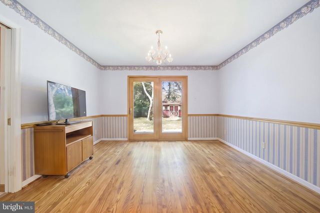 312 LOWER VALLEY RD, North Wales, PA 19454