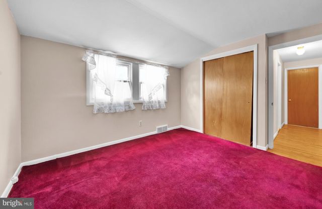 312 LOWER VALLEY RD, North Wales, PA 19454