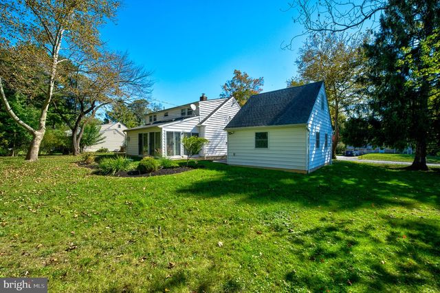 312 LOWER VALLEY RD, North Wales, PA 19454