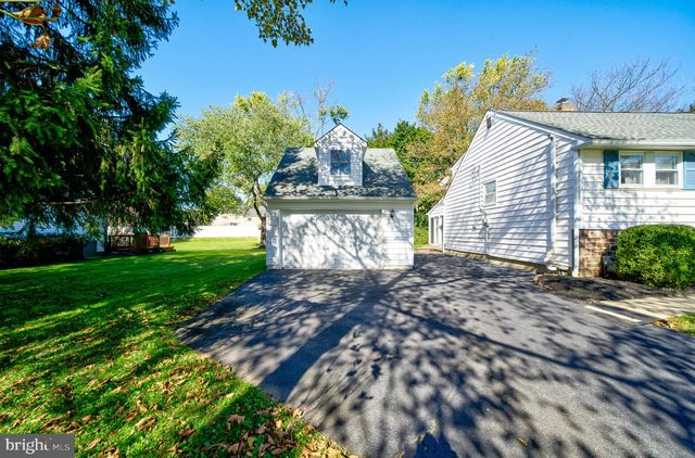 312 LOWER VALLEY RD, North Wales, PA 19454