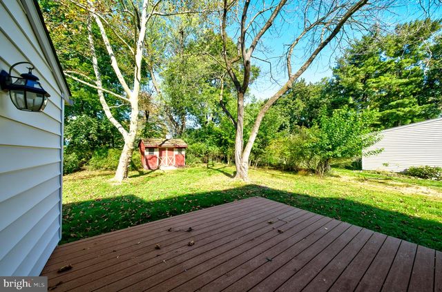 312 LOWER VALLEY RD, North Wales, PA 19454