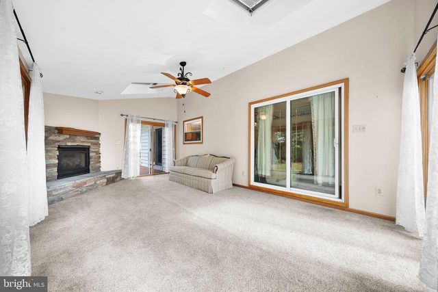 312 LOWER VALLEY RD, North Wales, PA 19454