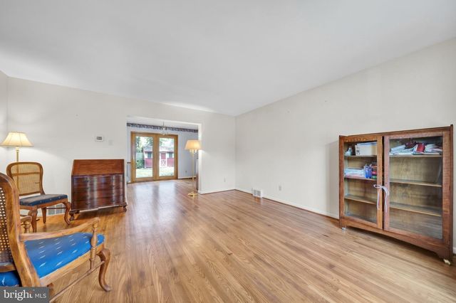 312 LOWER VALLEY RD, North Wales, PA 19454