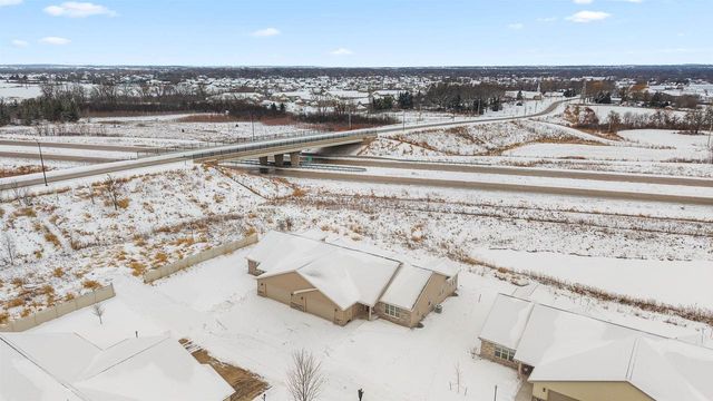 312 TWILIGHT TRAIL, Fond Du Lac, WI 54937