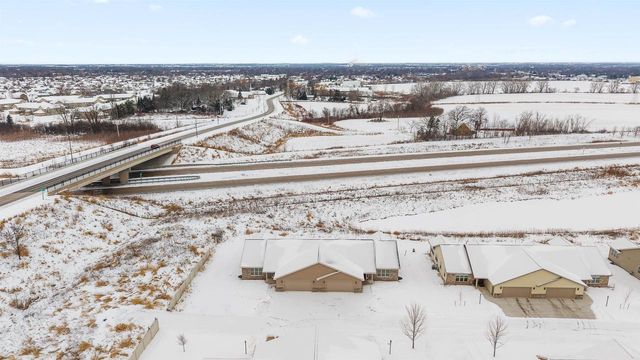 312 TWILIGHT TRAIL, Fond Du Lac, WI 54937