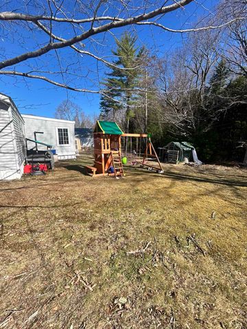 90 Spruce Drive, Farmington, NH 03835