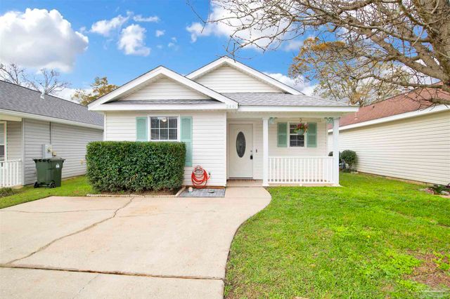 2491 Trailwood Dr, Cantonment, FL 32533