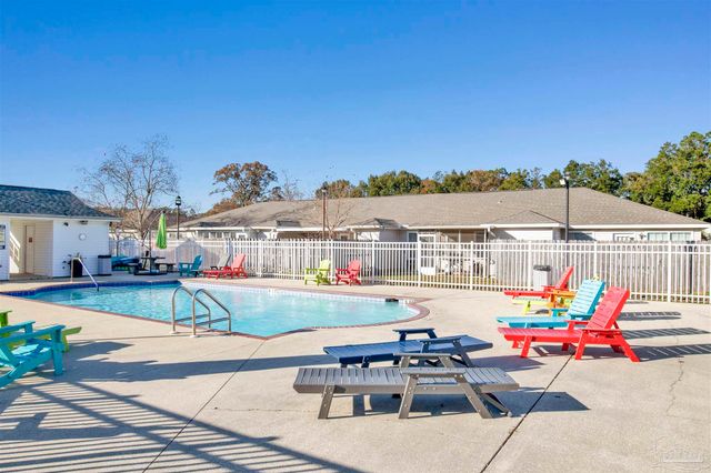 2491 Trailwood Dr, Cantonment, FL 32533