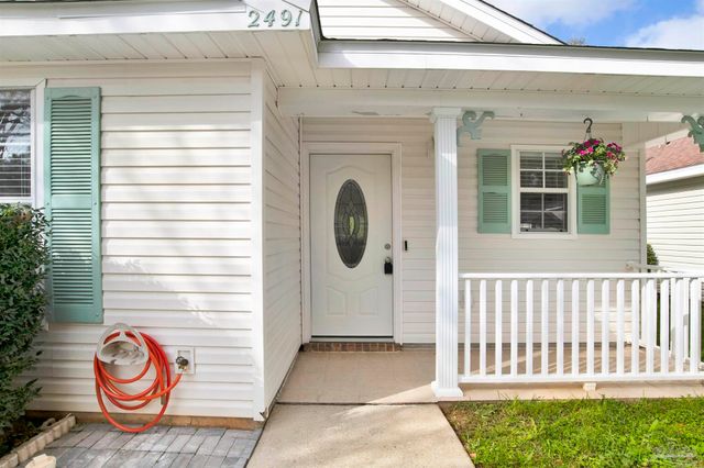 2491 Trailwood Dr, Cantonment, FL 32533