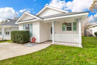 2491 Trailwood Dr, Cantonment, FL 32533