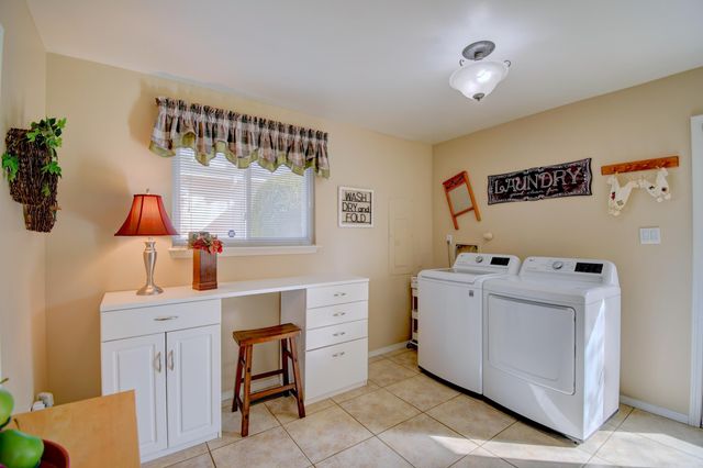 6900 Marilyn Avenue NE, Albuquerque, NM 87109