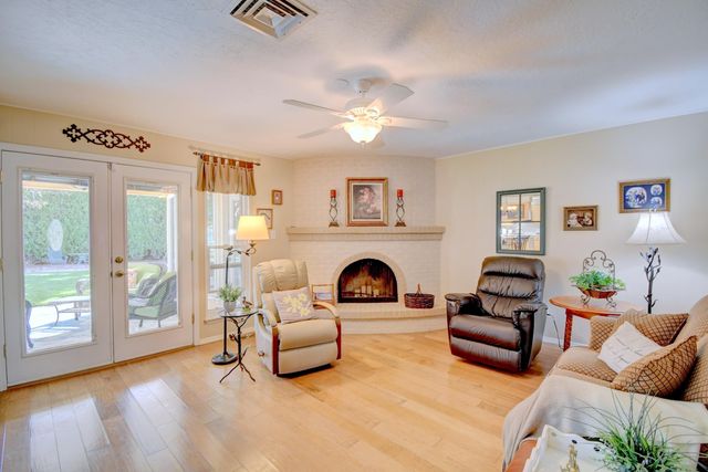 6900 Marilyn Avenue NE, Albuquerque, NM 87109