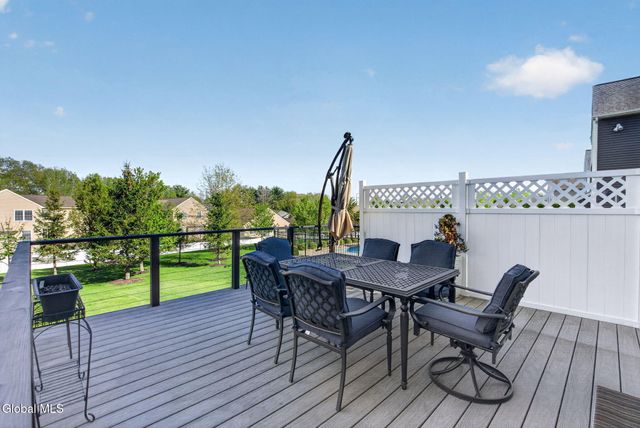 17 Mahogany Drive, Colonie, NY 12189