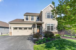 17 Mahogany Drive, Colonie, NY 12189