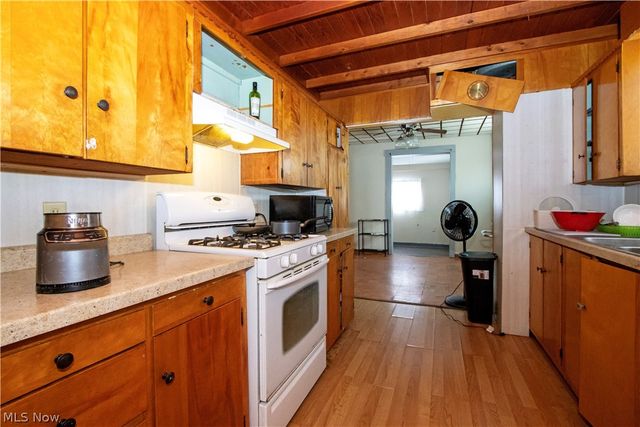 2106 Indiana Way NE, Canton, OH 44705