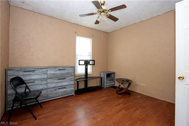 2106 Indiana Way NE, Canton, OH 44705