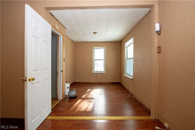 2106 Indiana Way NE, Canton, OH 44705