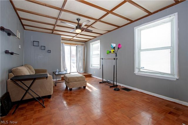 2106 Indiana Way NE, Canton, OH 44705