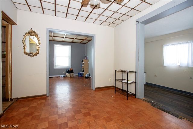 2106 Indiana Way NE, Canton, OH 44705