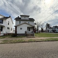 2106 Indiana Way NE, Canton, OH 44705