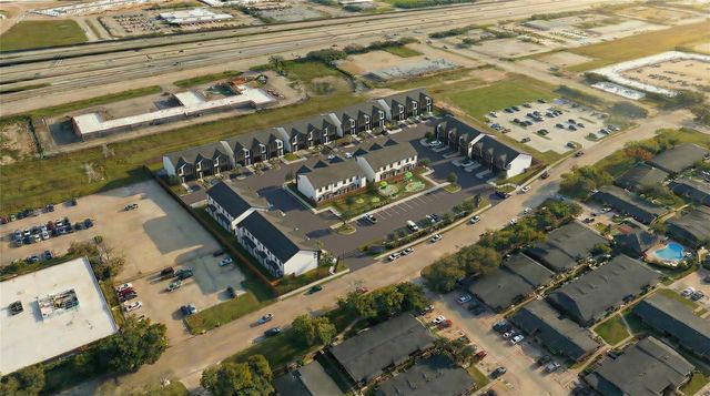 81 Northpoint Drive Building 11 C, Houston, TX 77060