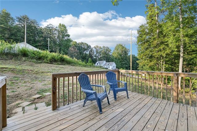 3662 Lakeview Drive, Gainesville, GA 30501