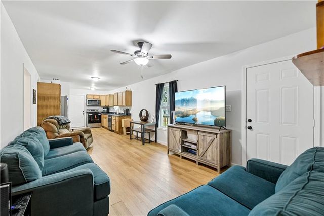 3662 Lakeview Drive, Gainesville, GA 30501