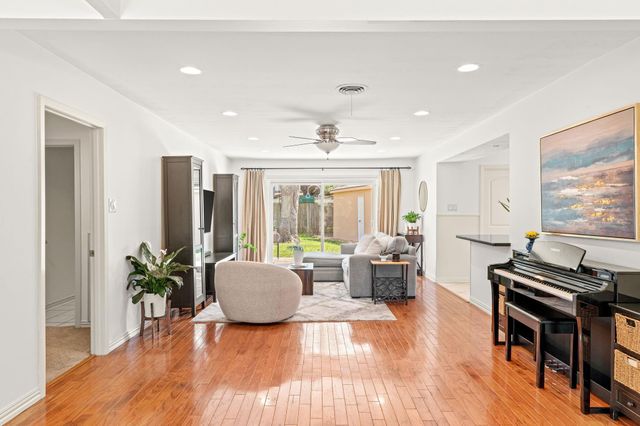 5827 Rutherglenn Drive, Houston, TX 77096