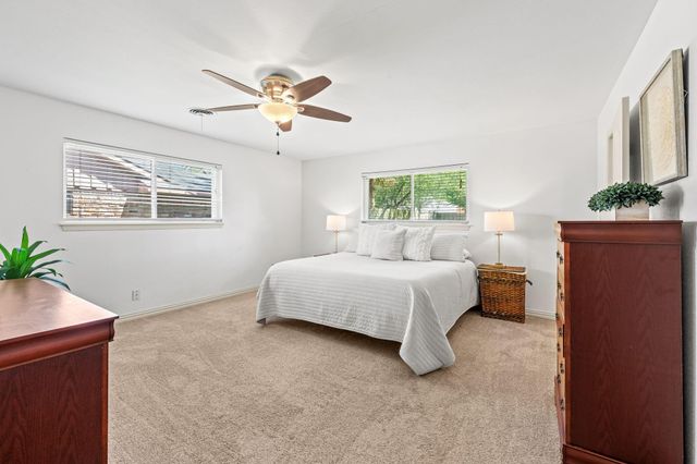 5827 Rutherglenn Drive, Houston, TX 77096