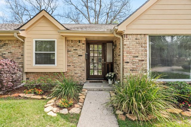 5827 Rutherglenn Drive, Houston, TX 77096