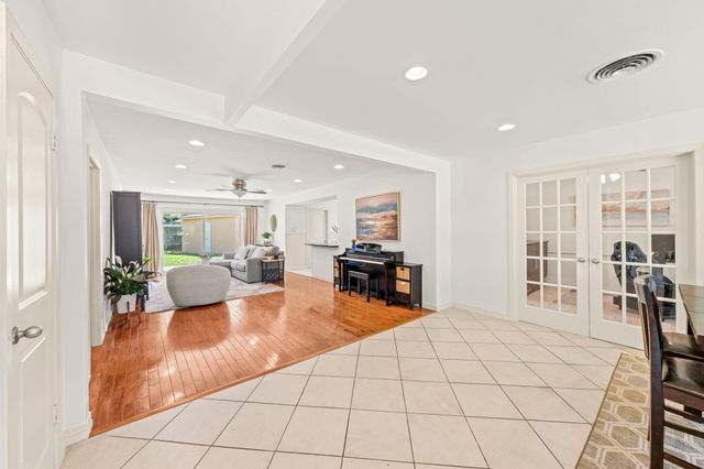 5827 Rutherglenn Drive, Houston, TX 77096