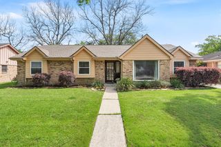 5827 Rutherglenn Drive, Houston, TX 77096