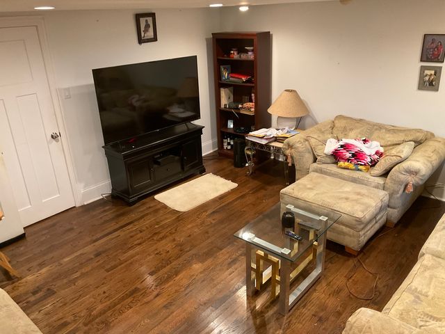 17141 Maryland Avenue S, South Holland, IL 60473