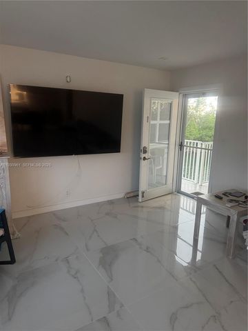 3922 NE 166th St S316, North Miami Beach, FL 33160