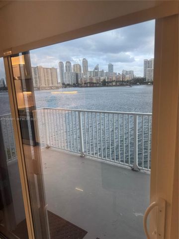 3922 NE 166th St S316, North Miami Beach, FL 33160