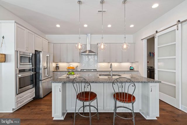 42905 SANDY QUAIL TER, Ashburn, VA 20148