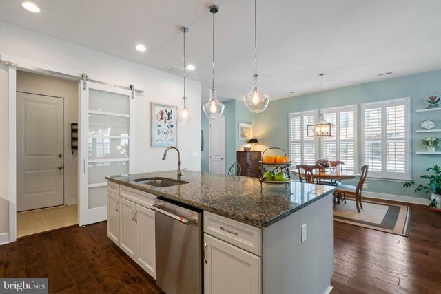 42905 SANDY QUAIL TER, Ashburn, VA 20148