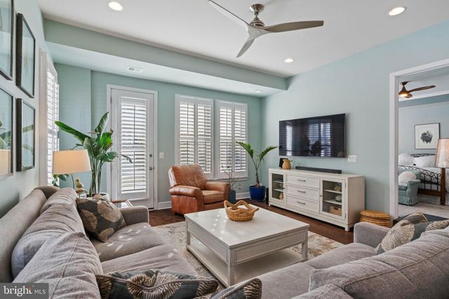 42905 SANDY QUAIL TER, Ashburn, VA 20148