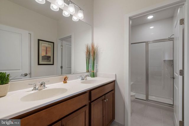 42905 SANDY QUAIL TER, Ashburn, VA 20148