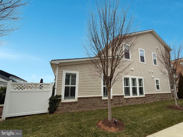 42905 SANDY QUAIL TER, Ashburn, VA 20148