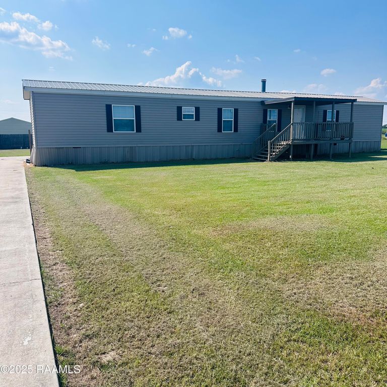 121 Amaretto Drive, Opelousas, LA 70570