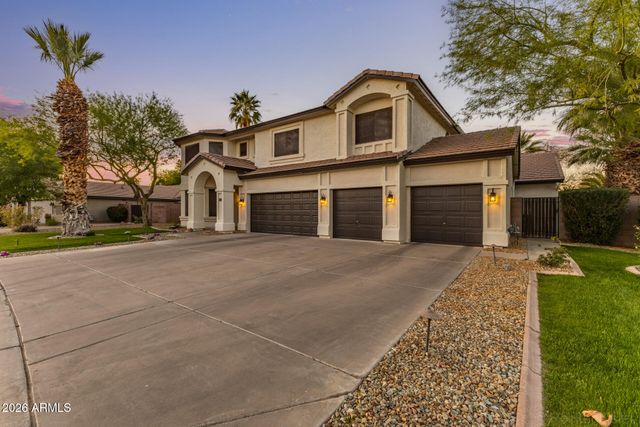 2600 W TULSA Street, Chandler, AZ 85224