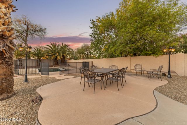 2600 W TULSA Street, Chandler, AZ 85224