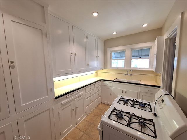 547 W Wilshire, Fullerton, CA 92832