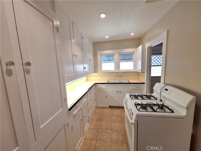 547 W Wilshire, Fullerton, CA 92832