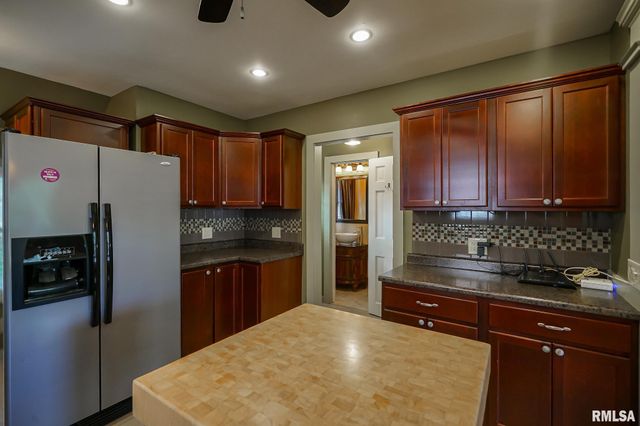 414 W MAYWOOD Avenue, Peoria, IL 61604