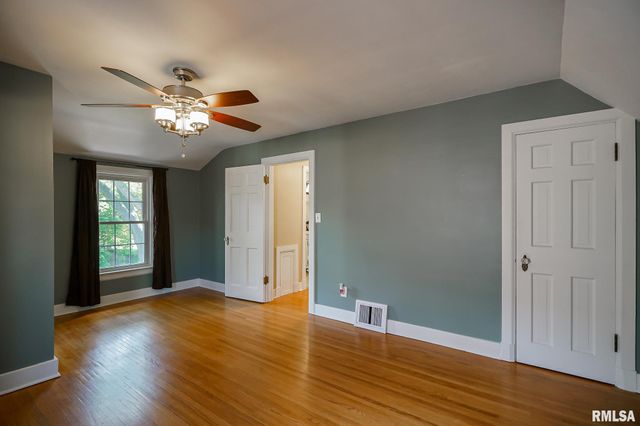 414 W MAYWOOD Avenue, Peoria, IL 61604