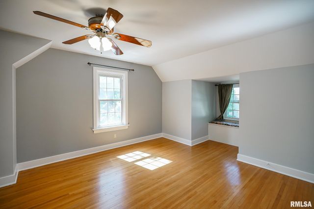 414 W MAYWOOD Avenue, Peoria, IL 61604